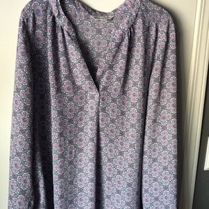 Light weight tunic. Perfect for travel
